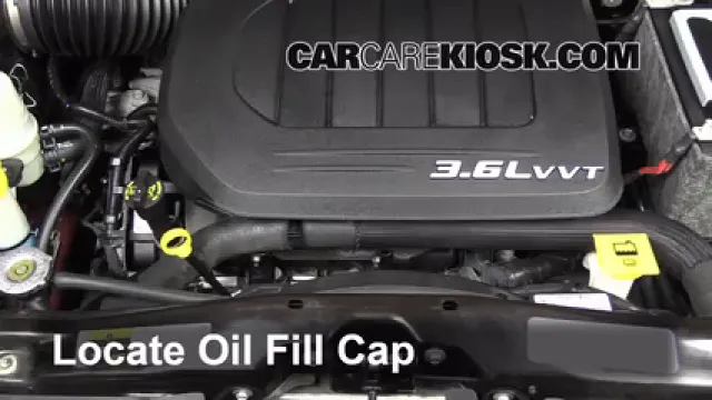 2013 Chrysler Town and Country Touring 3.6L V6 FlexFuel Huile Ajouter de l'huile
